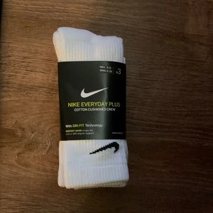 Nike Everyday Plus Dri-Fit Socks